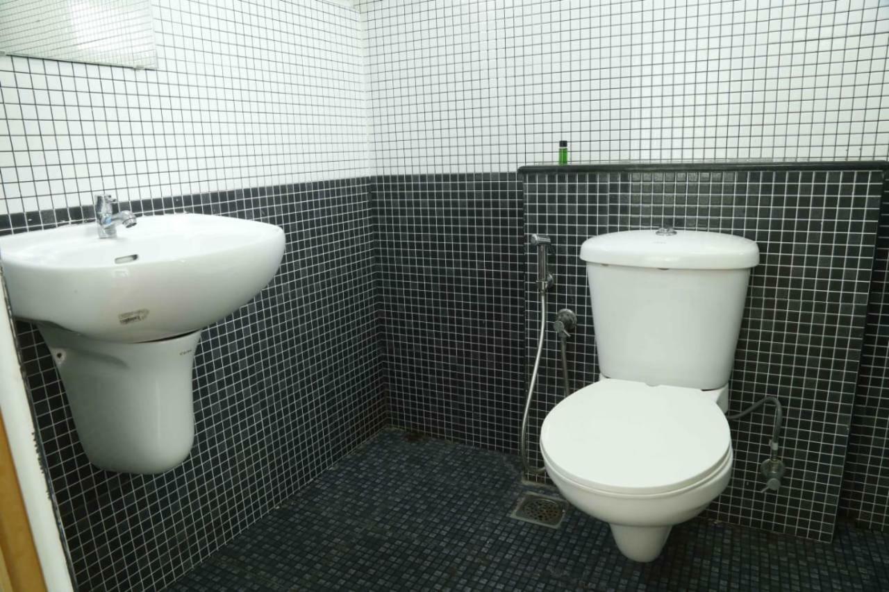 Traven Homes Infopark Kakkanad Corporate Suit Rooms Коччи Экстерьер фото